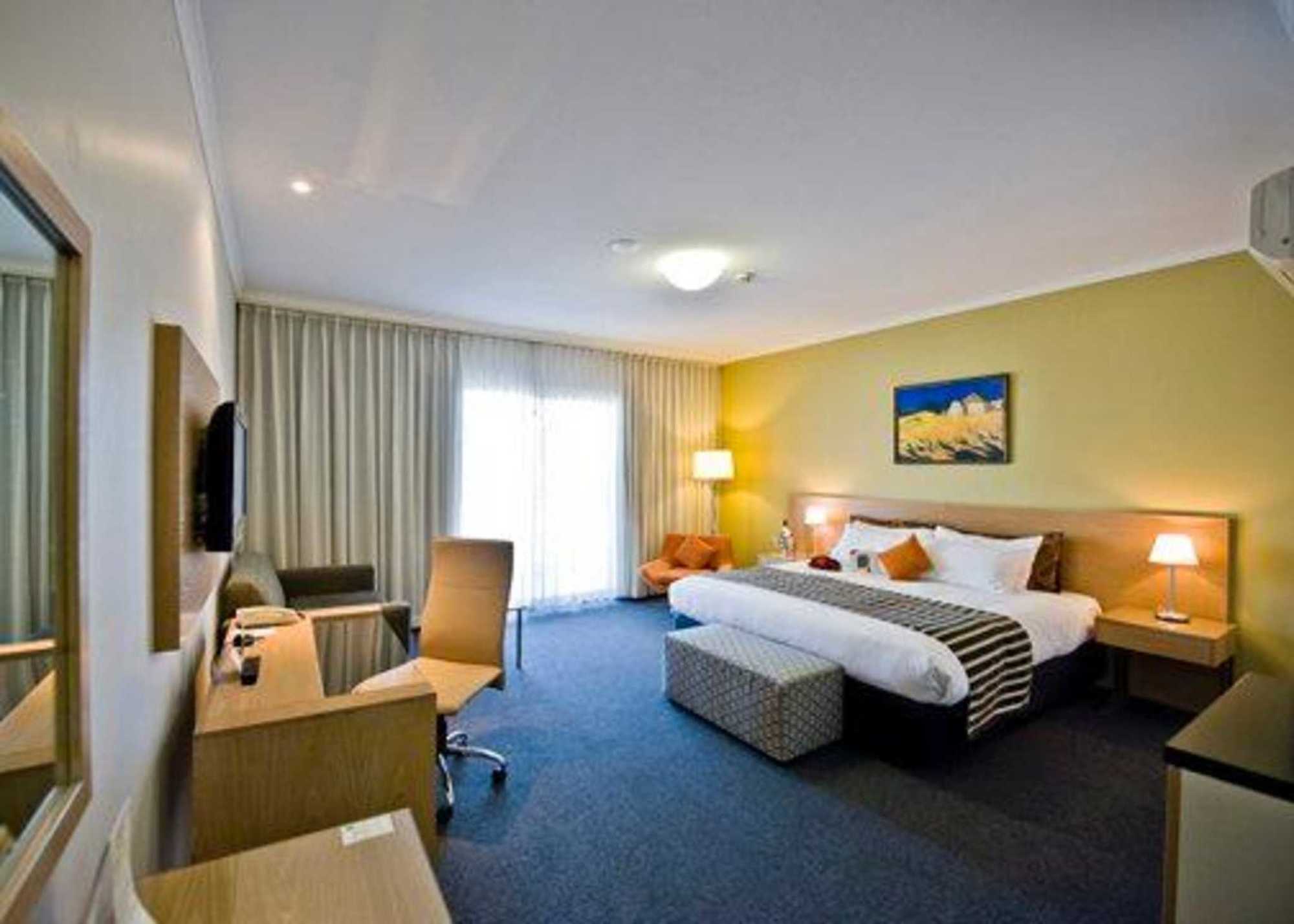 The Woden Hotel Phillip Room photo