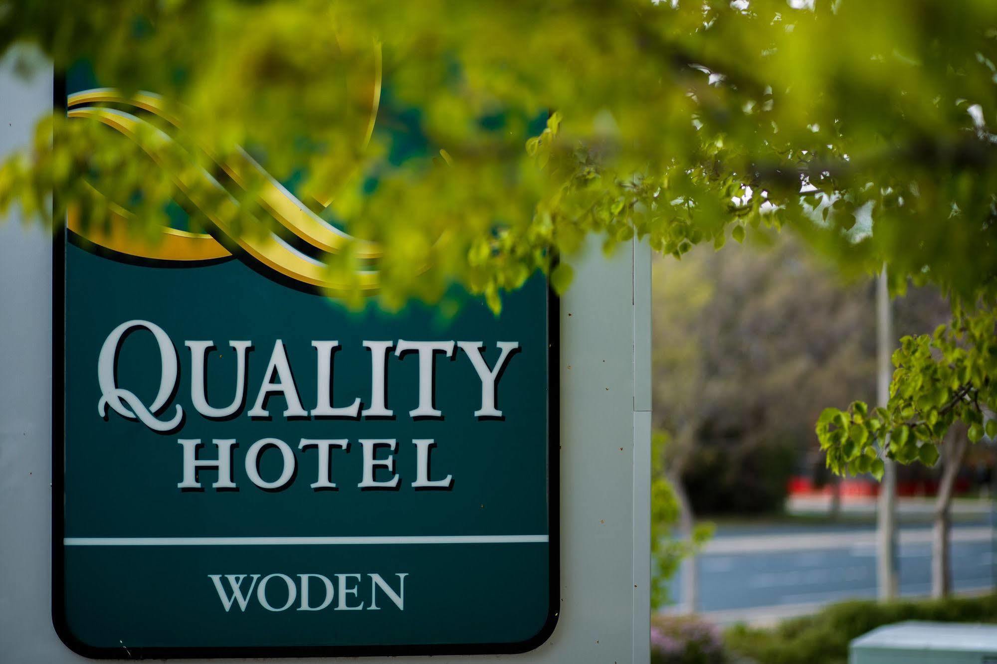 The Woden Hotel Phillip Exterior photo